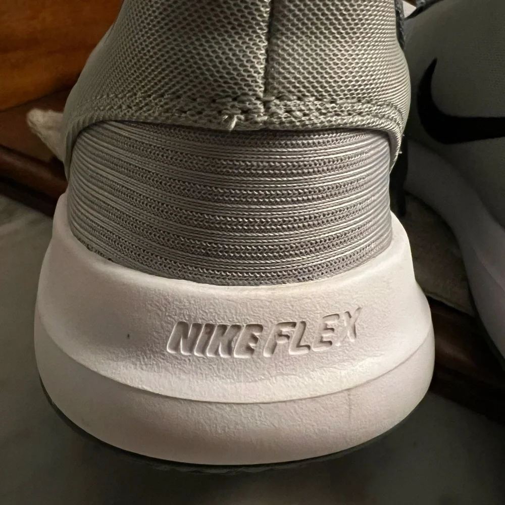 NIKE Classic Flex Control 4 TR3‎ Athletic Casual Sneakers Grey Black Men's 10.5